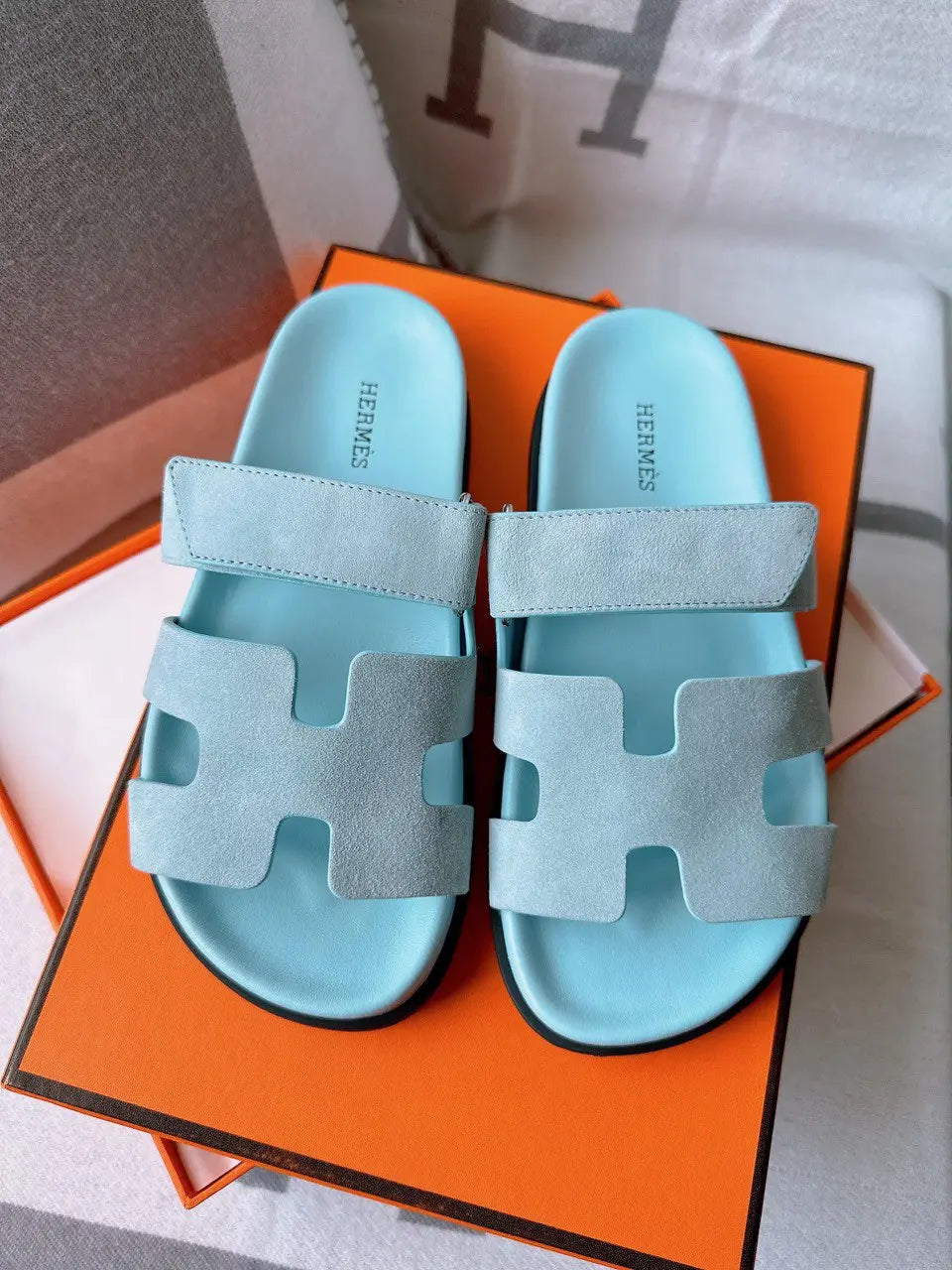 Ladies Flats | Hermes | For Pricing and Order WhatsApp +971581402705 Lilly Onlines