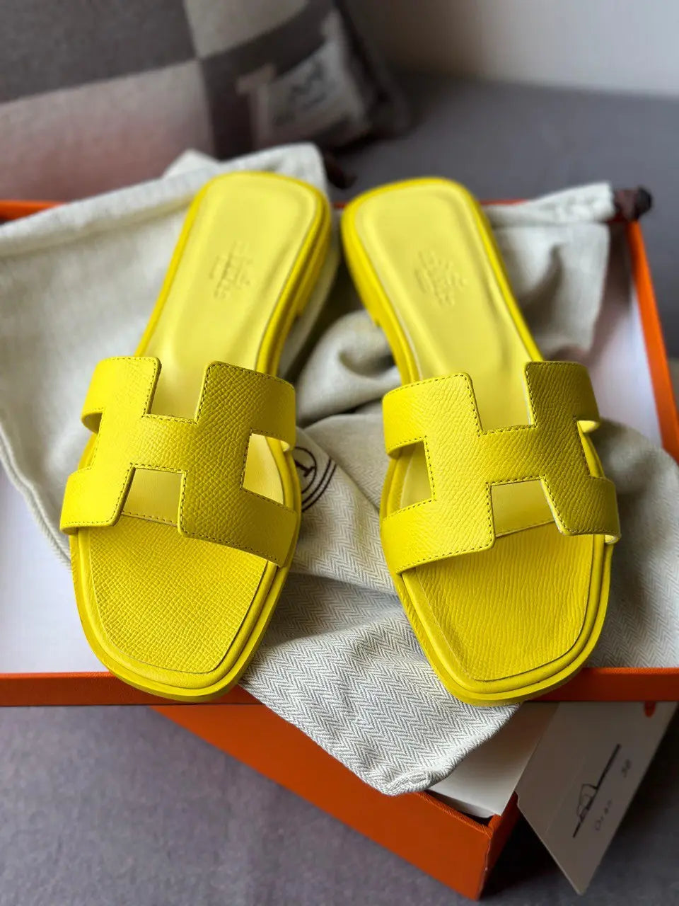 Ladies Flats | Hermes | For Pricing and Order WhatsApp +971581402705 Lilly Onlines