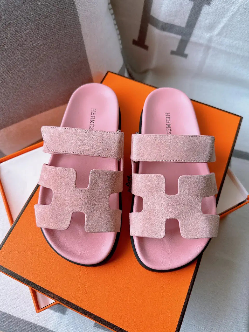 Ladies Flats | Hermes | For Pricing and Order WhatsApp +971581402705 Lilly Onlines