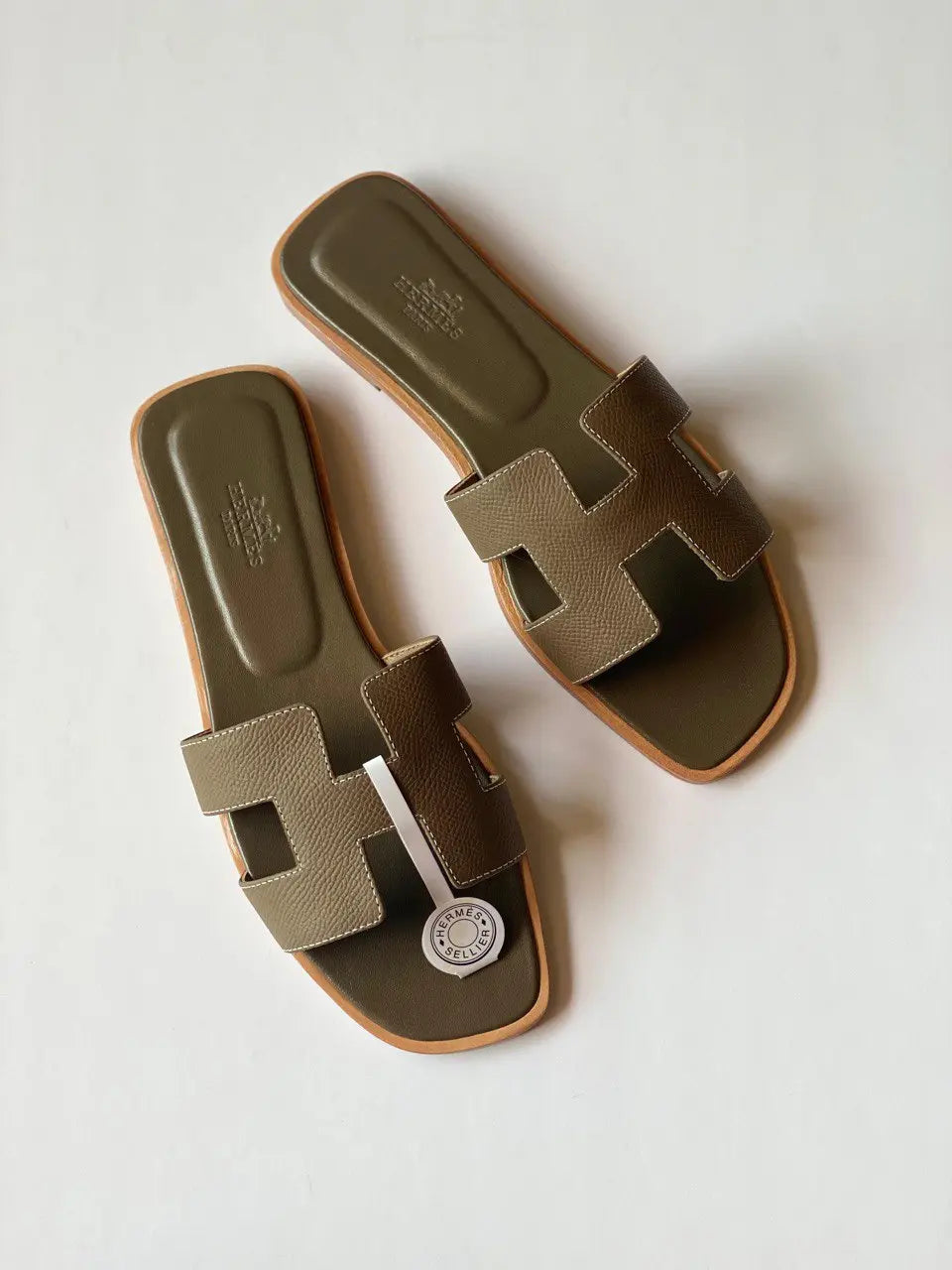 Ladies Flats | Hermes | For Pricing and Order WhatsApp +971581402705 Lilly Onlines