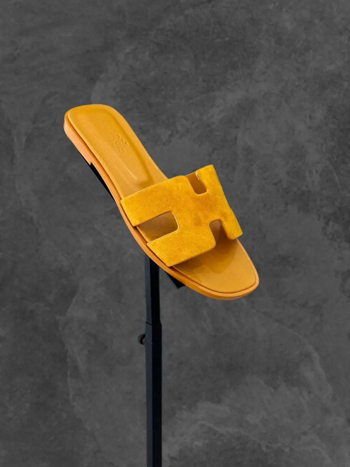 Ladies Flats | Hermes | For Pricing and Order WhatsApp +971581402705 Lilly Onlines