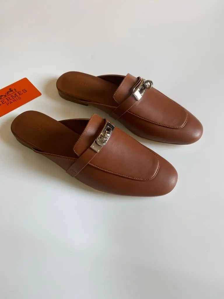 Ladies Flats | Hermes | For Pricing and Order WhatsApp +971581402705 Lilly Onlines