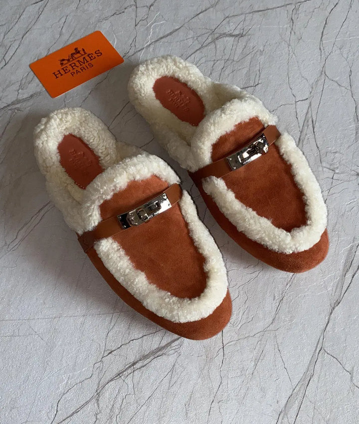 Ladies Flats | Hermes | For Pricing and Order WhatsApp +971581402705 Lilly Onlines