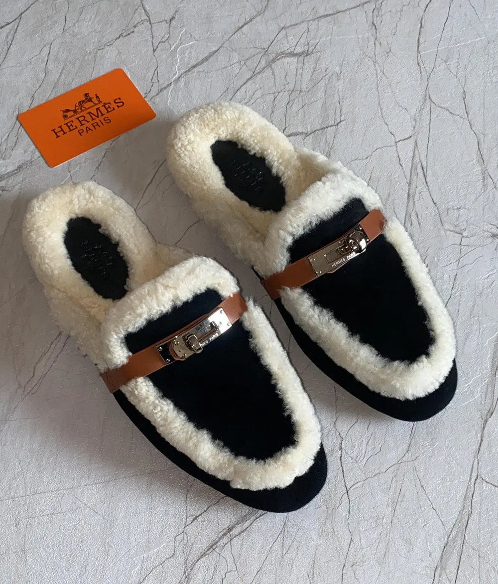 Ladies Flats | Hermes | For Pricing and Order WhatsApp +971581402705 Lilly Onlines