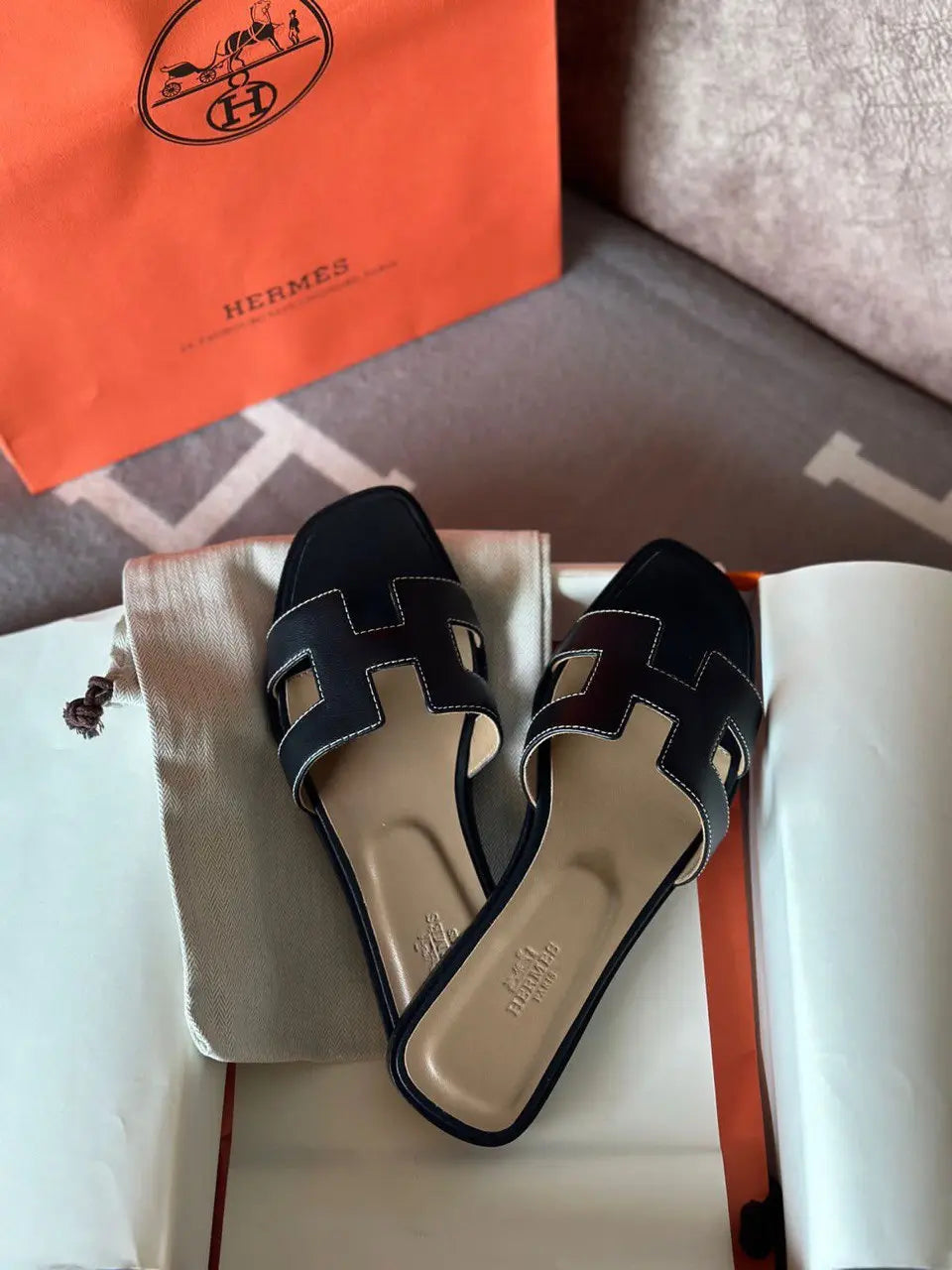 Ladies Flats | Hermes | For Pricing and Order WhatsApp +971581402705 Lilly Onlines