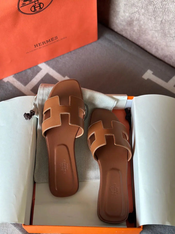 Ladies Flats | Hermes | For Pricing and Order WhatsApp +971581402705 Lilly Onlines