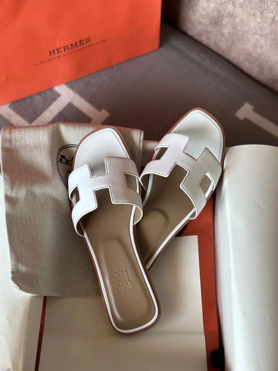 Ladies Flats | Hermes | For Pricing and Order WhatsApp +971581402705 Lilly Onlines