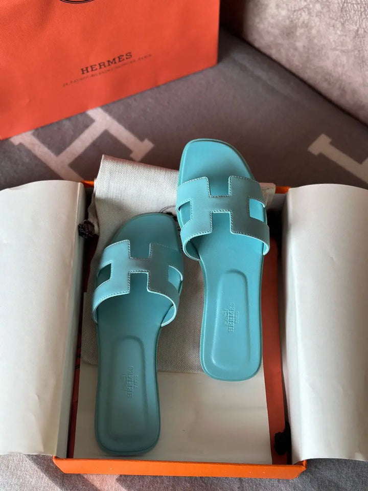 Ladies Flats | Hermes | For Pricing and Order WhatsApp +971581402705 Lilly Onlines