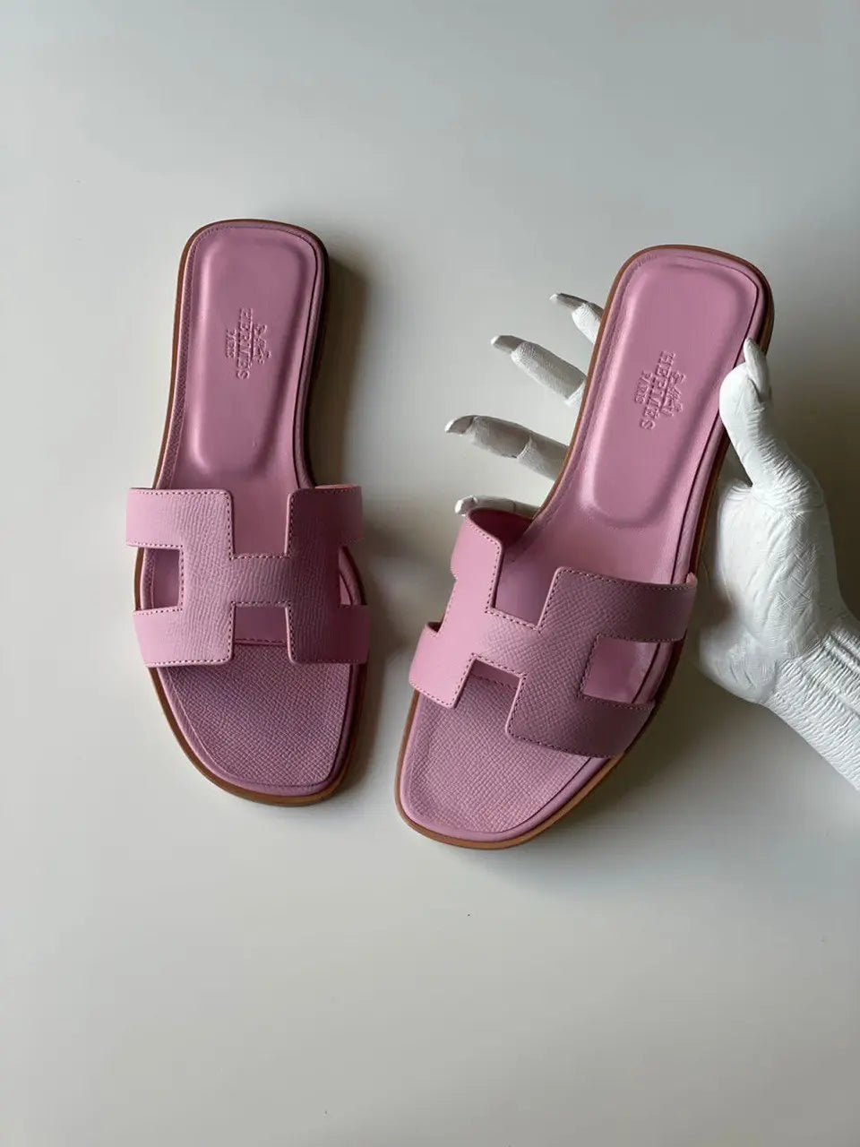 Ladies Flats | Hermes | For Pricing and Order WhatsApp +971581402705 Lilly Onlines