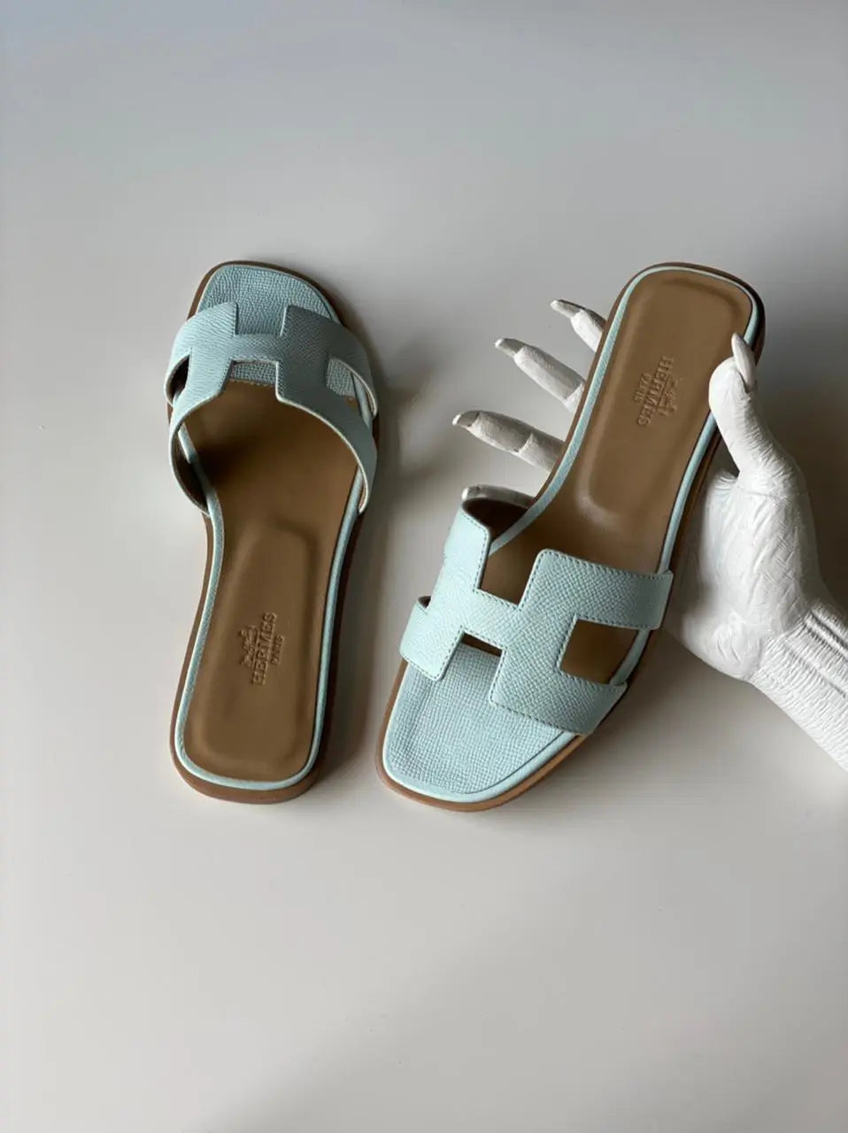 Ladies Flats | Hermes | For Pricing and Order WhatsApp +971581402705 Lilly Onlines