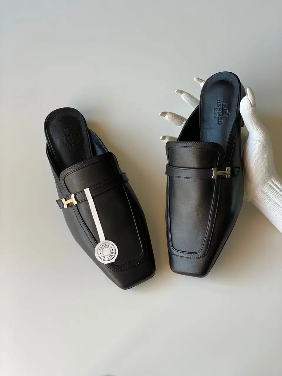 Ladies Flats | Hermes | For Pricing and Order WhatsApp +971581402705 Lilly Onlines