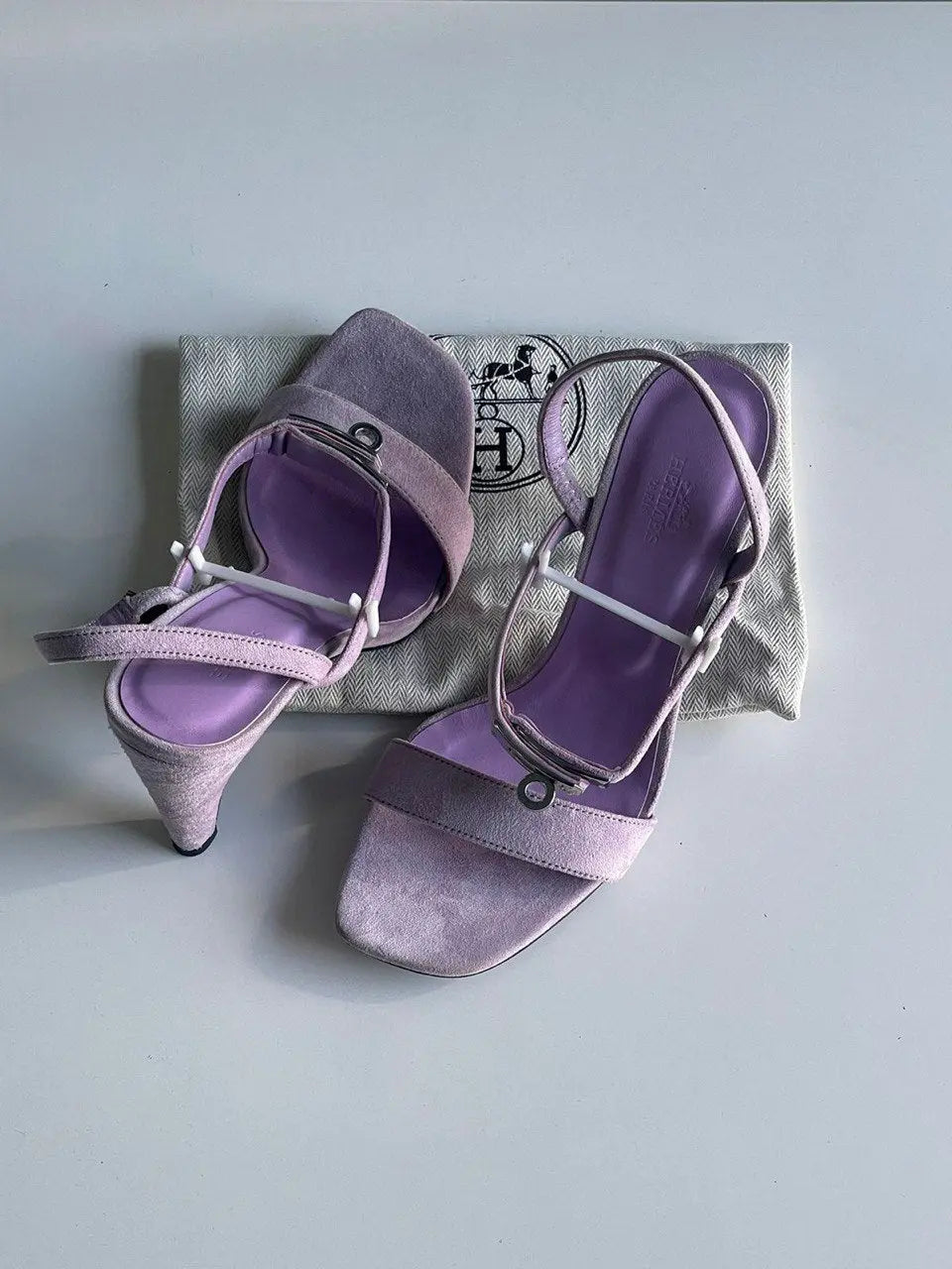 Ladies High Heels | Hermes| Size 36-42 For order, pricing and other information DM us through WhatsApp +971581402705 Lilly Onlines