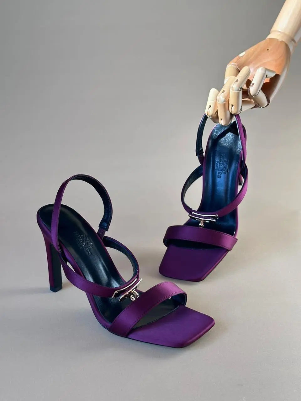 Ladies High Heels | Hermes| Size 36-42 For order, pricing and other information DM us through WhatsApp +971581402705 Lilly Onlines