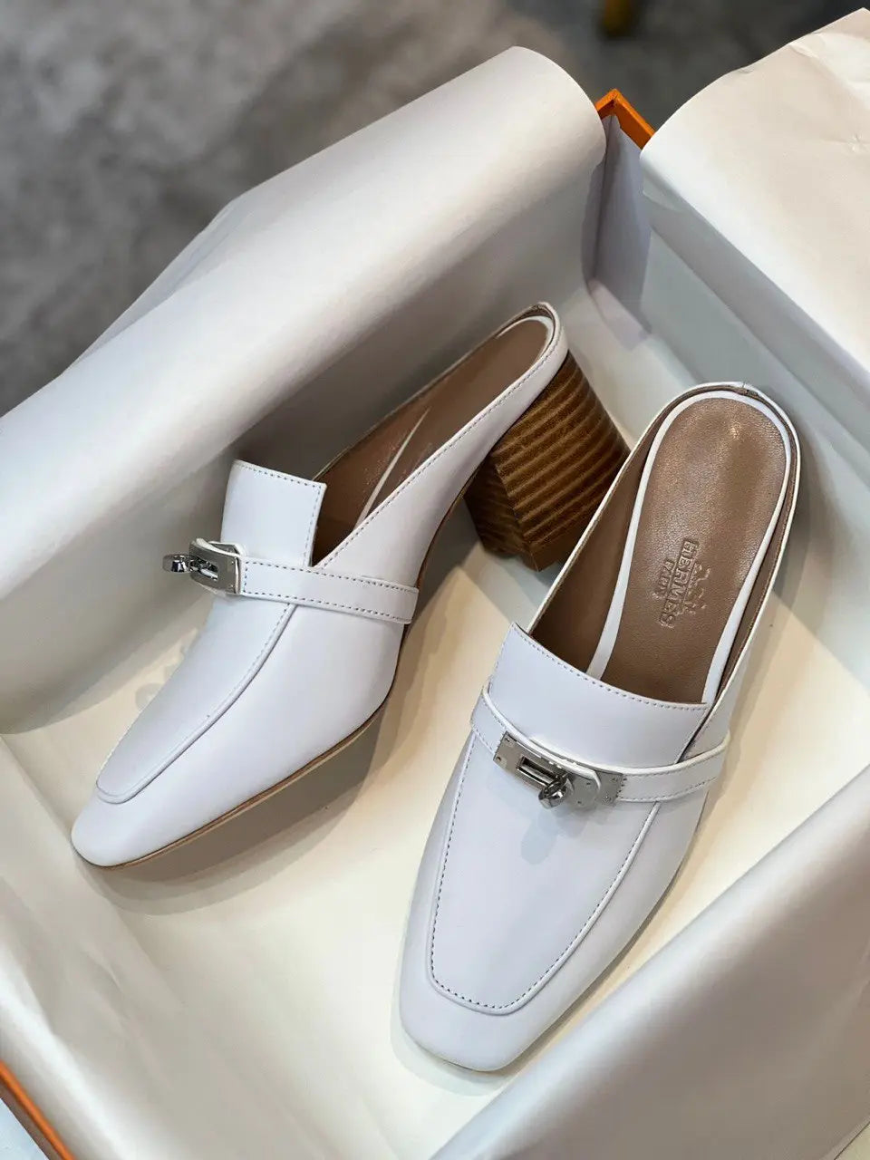 Ladies High Heels | Hermes| Size 36-42 For order, pricing and other information DM us through WhatsApp +971581402705 Lilly Onlines