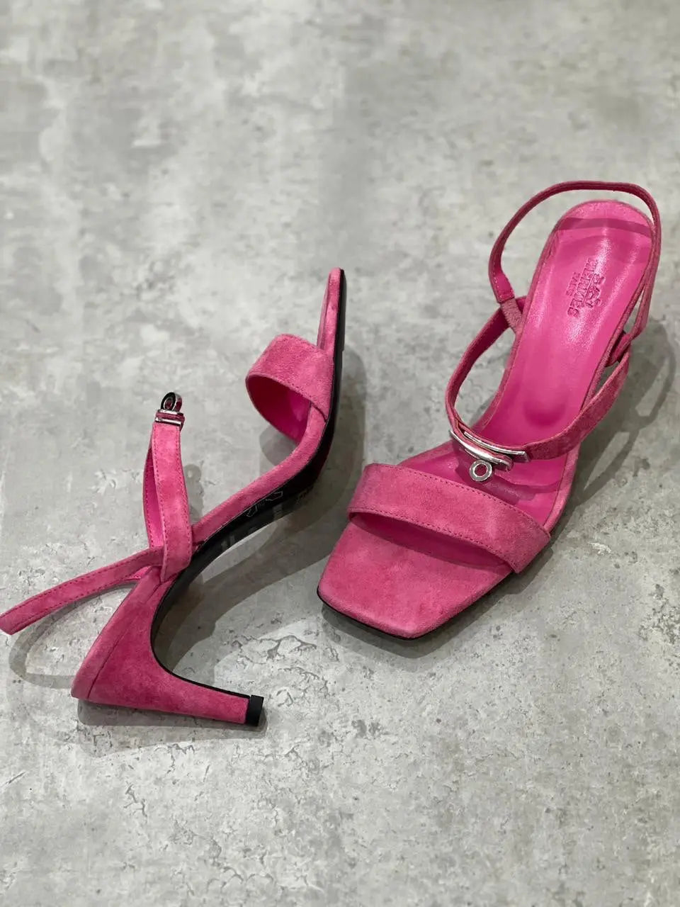 Ladies High Heels | Hermes| Size 36-42 For order, pricing and other information DM us through WhatsApp +971581402705 Lilly Onlines