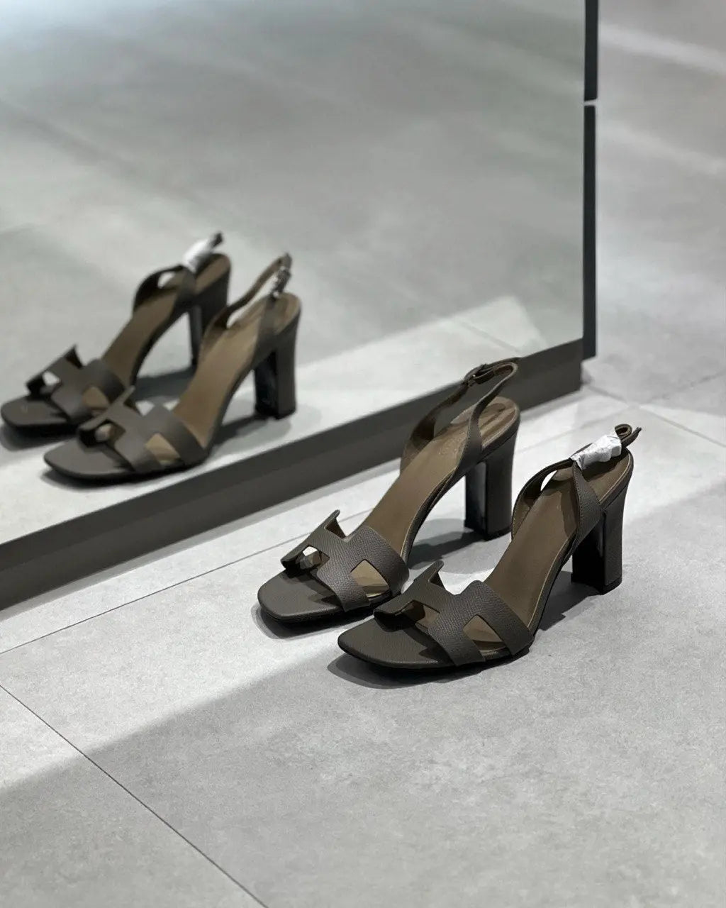 Ladies High Heels | Hermes| Size 36-42 For order, pricing and other information DM us through WhatsApp +971581402705 Lilly Onlines