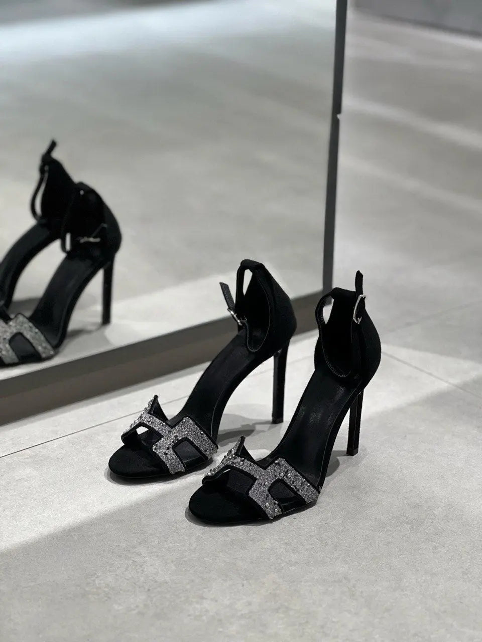 Ladies High Heels | Hermes| Size 36-42 For order, pricing and other information DM us through WhatsApp +971581402705 Lilly Onlines