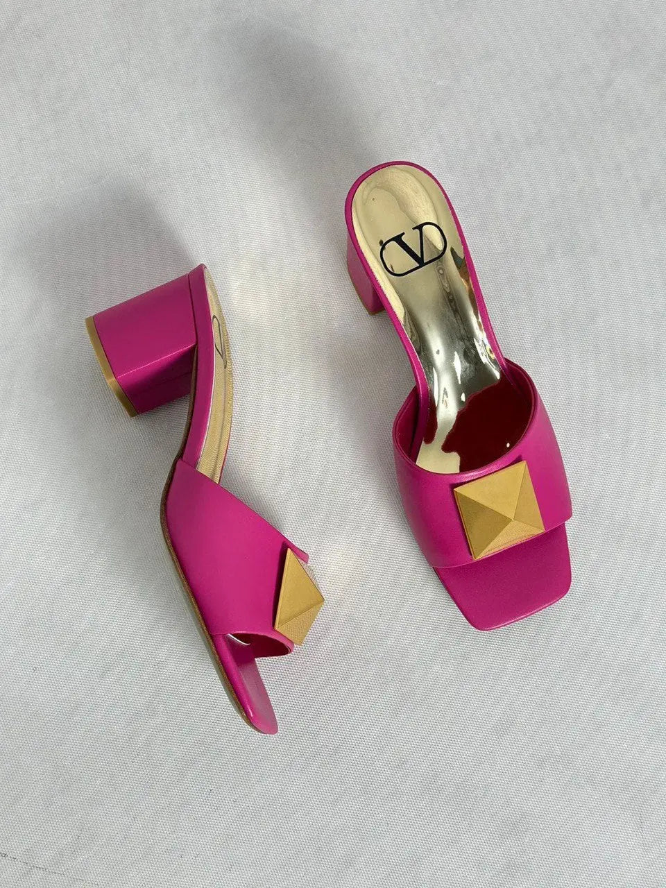 Ladies high heels | Valentino | For Pricing and order DM us through Whatsapp +971581402705 Lilly Onlines