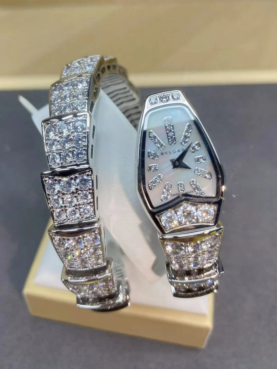 Ladies watches Bvlgari Lilly Onlines