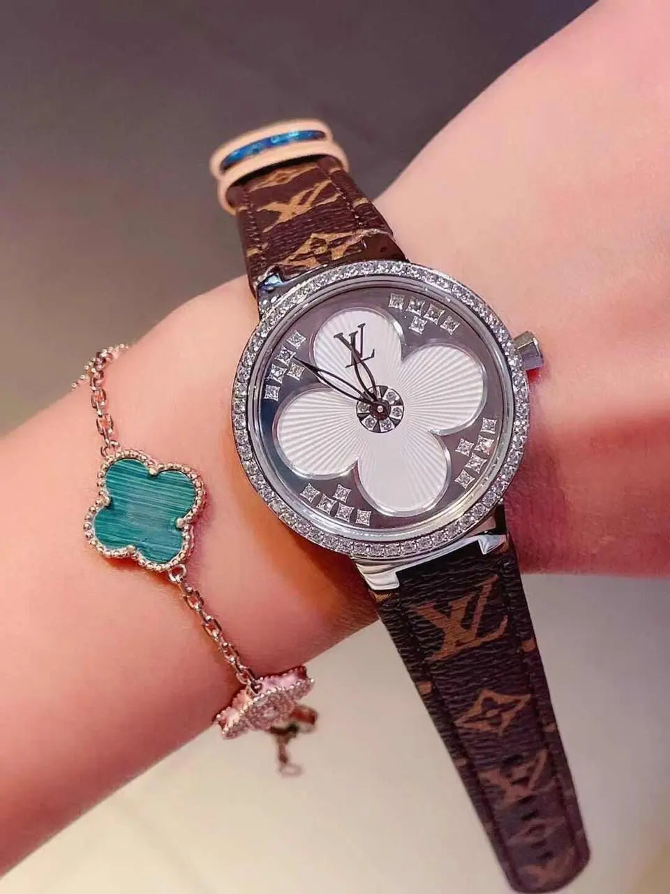 Ladies watches Lilly Onlines