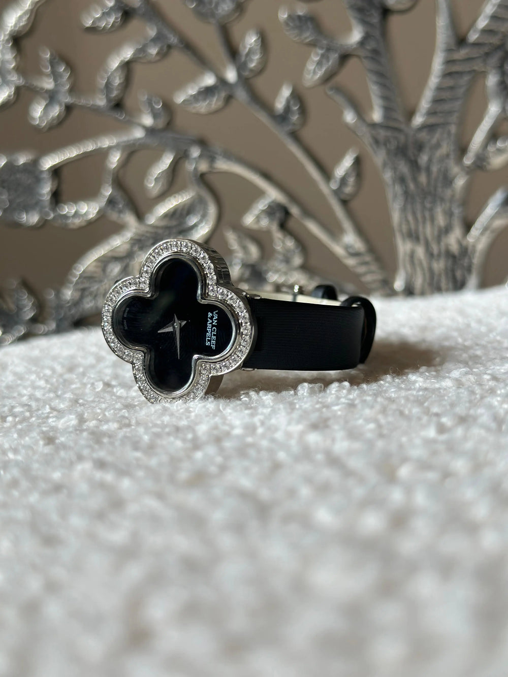 Ladies watches Van Cleef Lilly Onlines