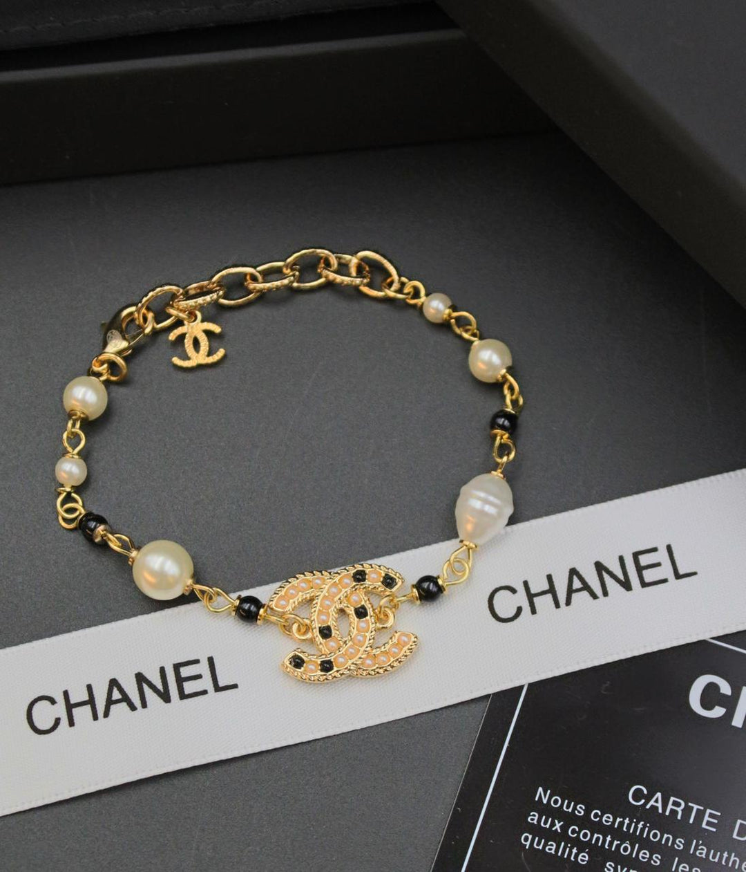 ladies brooches and bracelets Lilly Onlines