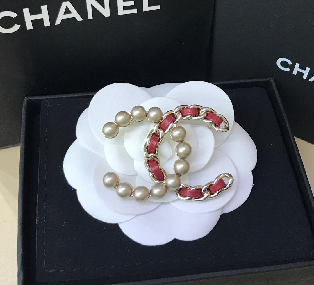 ladies brooches and bracelets Lilly Onlines