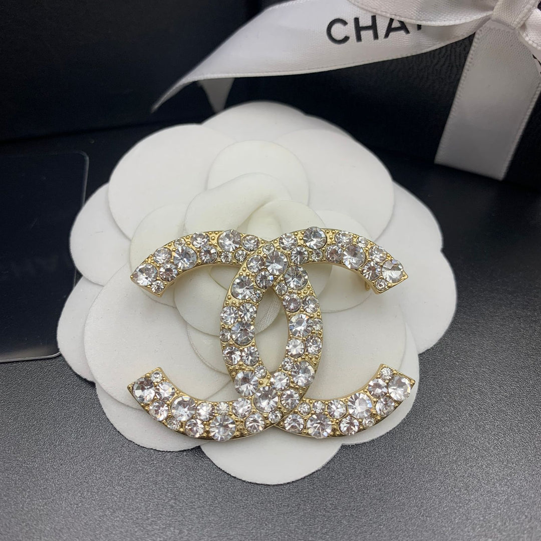 ladies brooches and bracelets Lilly Onlines