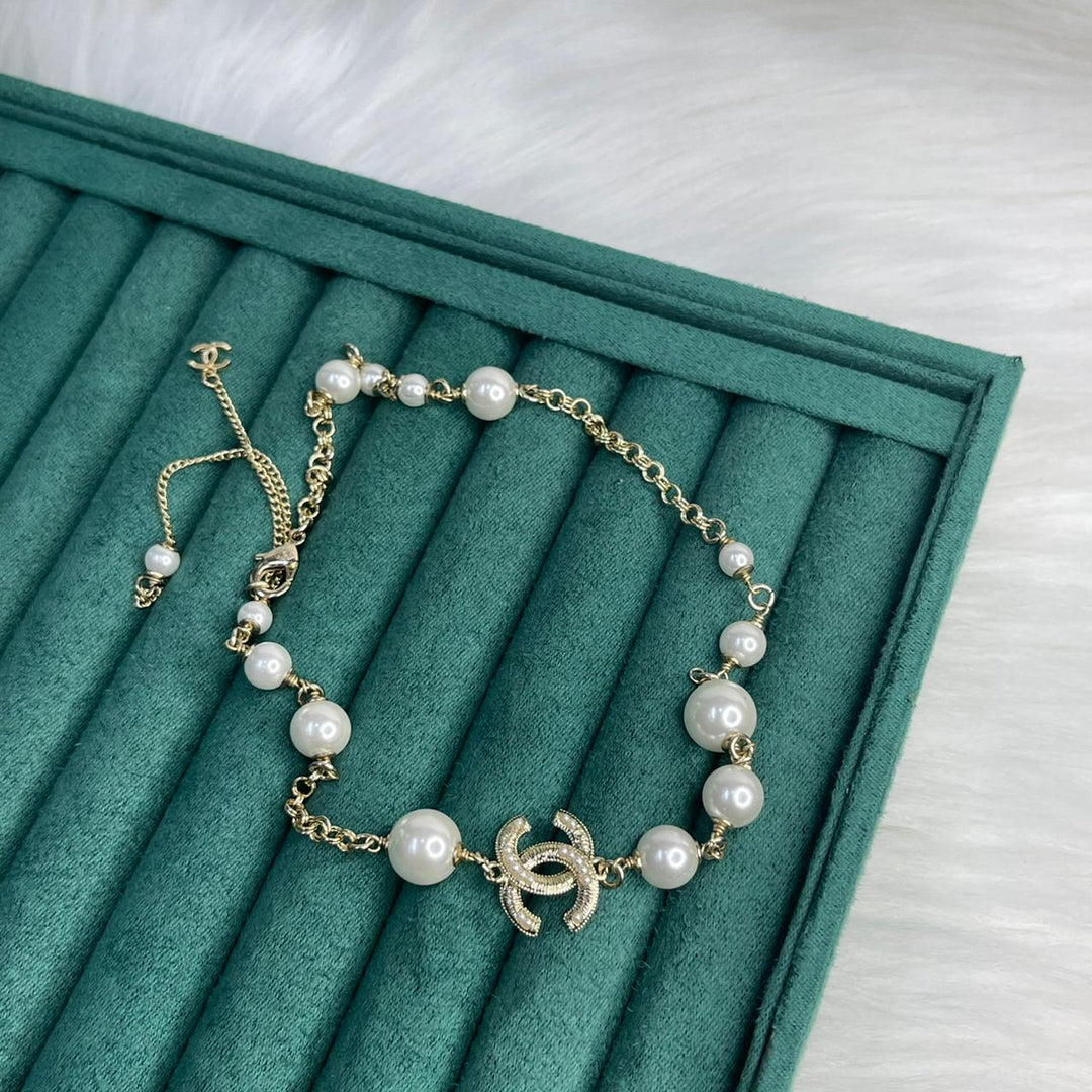 ladies brooches and bracelets Lilly Onlines