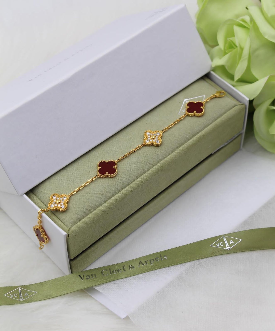 ladies brooches and bracelets Lilly Onlines