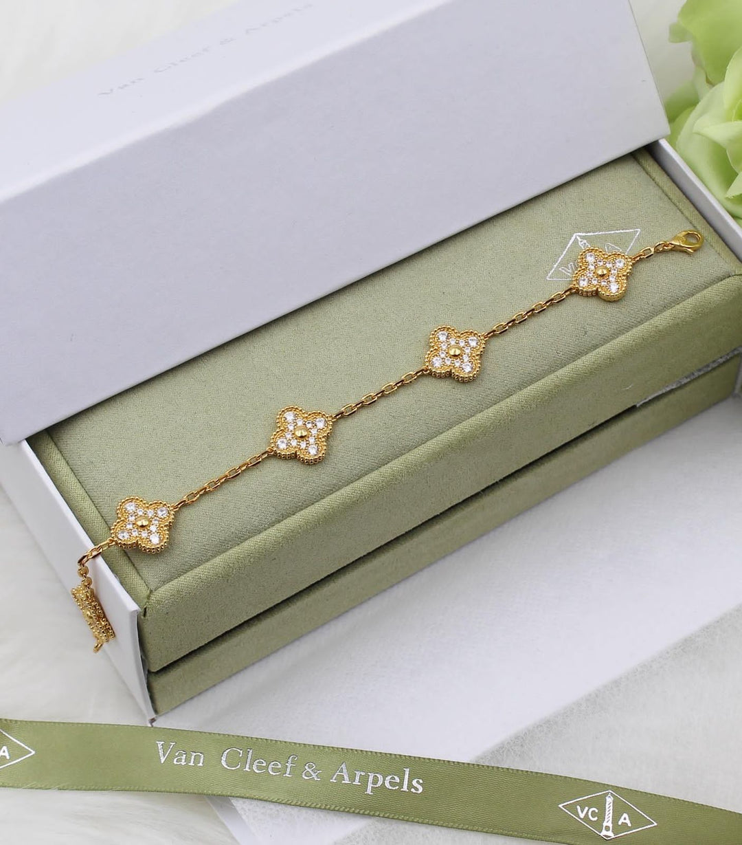 ladies brooches and bracelets Lilly Onlines