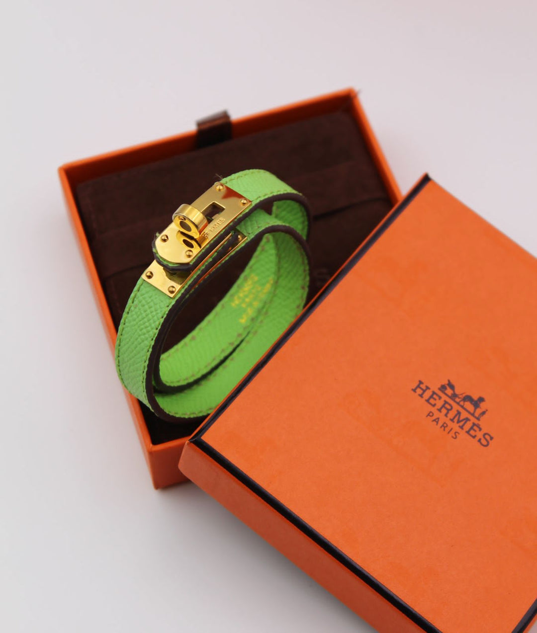 ladies brooches and bracelets Lilly Onlines