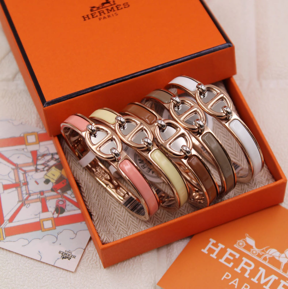 ladies brooches and bracelets Lilly Onlines