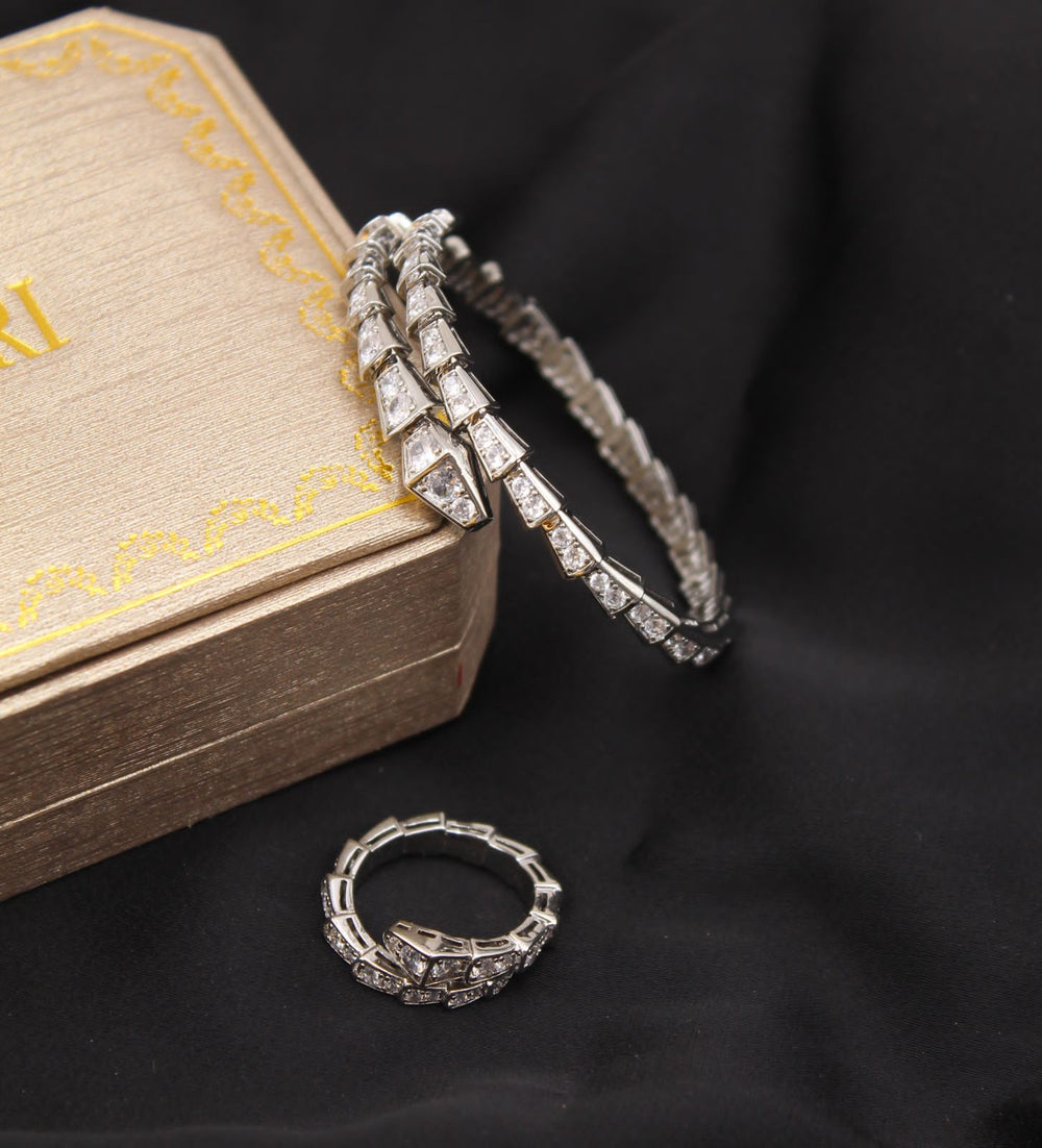 ladies brooches and bracelets Lilly Onlines