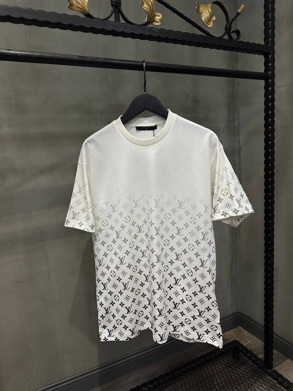 Men T-shirts Lilly Onlines