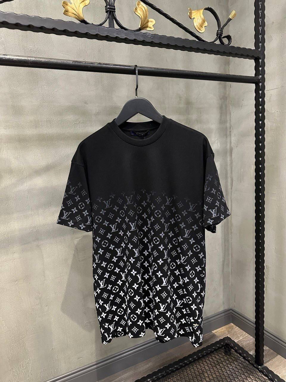 Men T-shirts Lilly Onlines