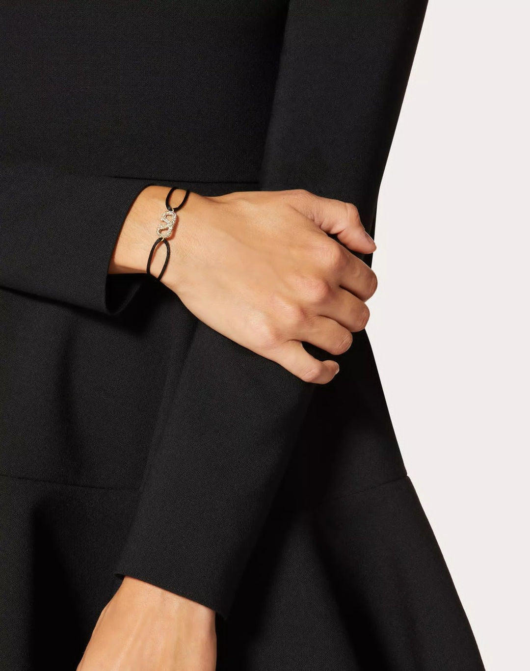 ladies brooches and bracelets Lilly Onlines