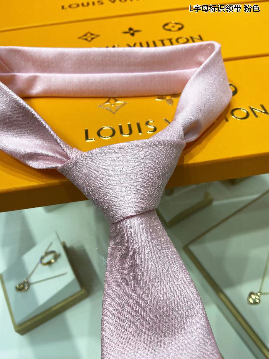 Men accessories Lilly Onlines