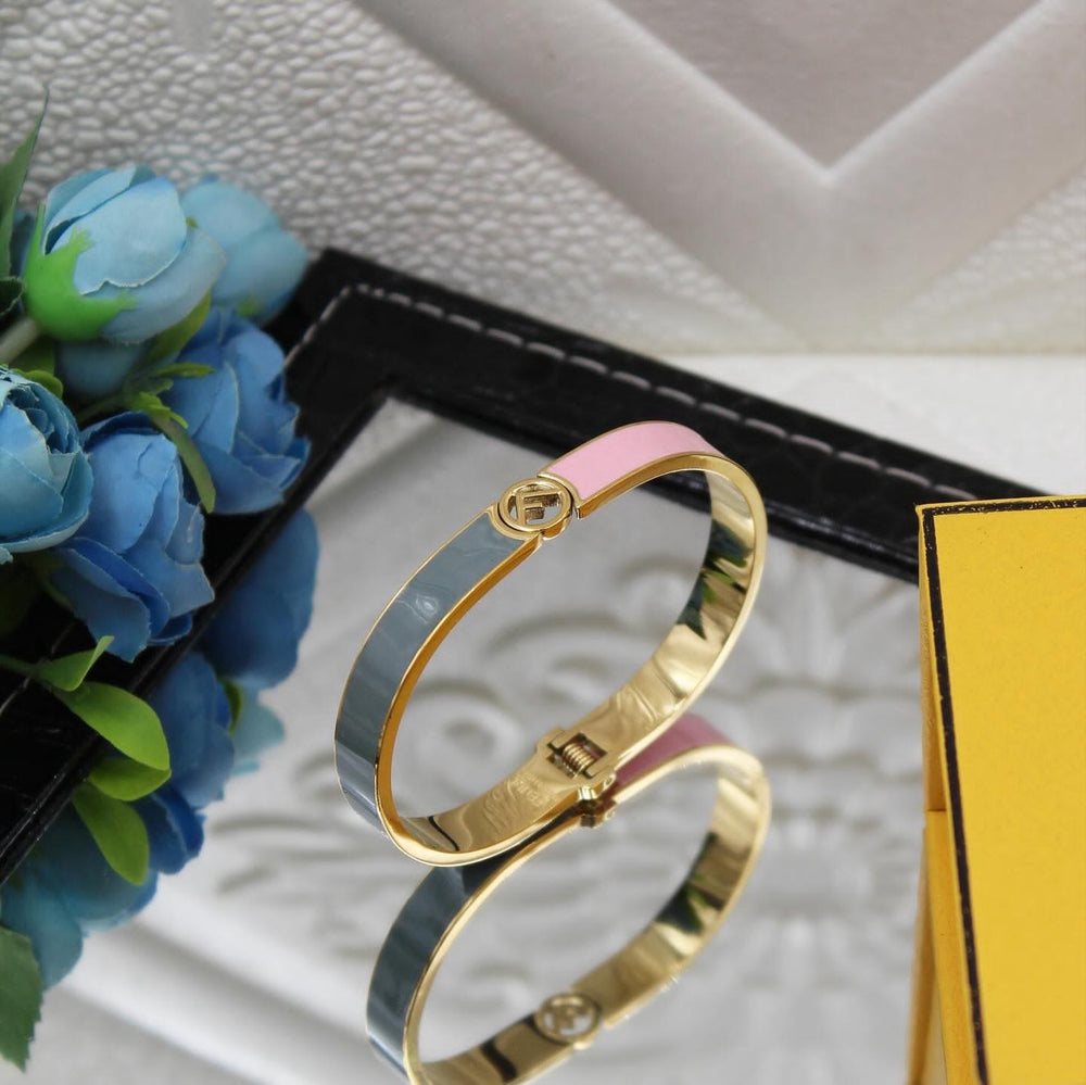 ladies brooches and bracelets Lilly Onlines
