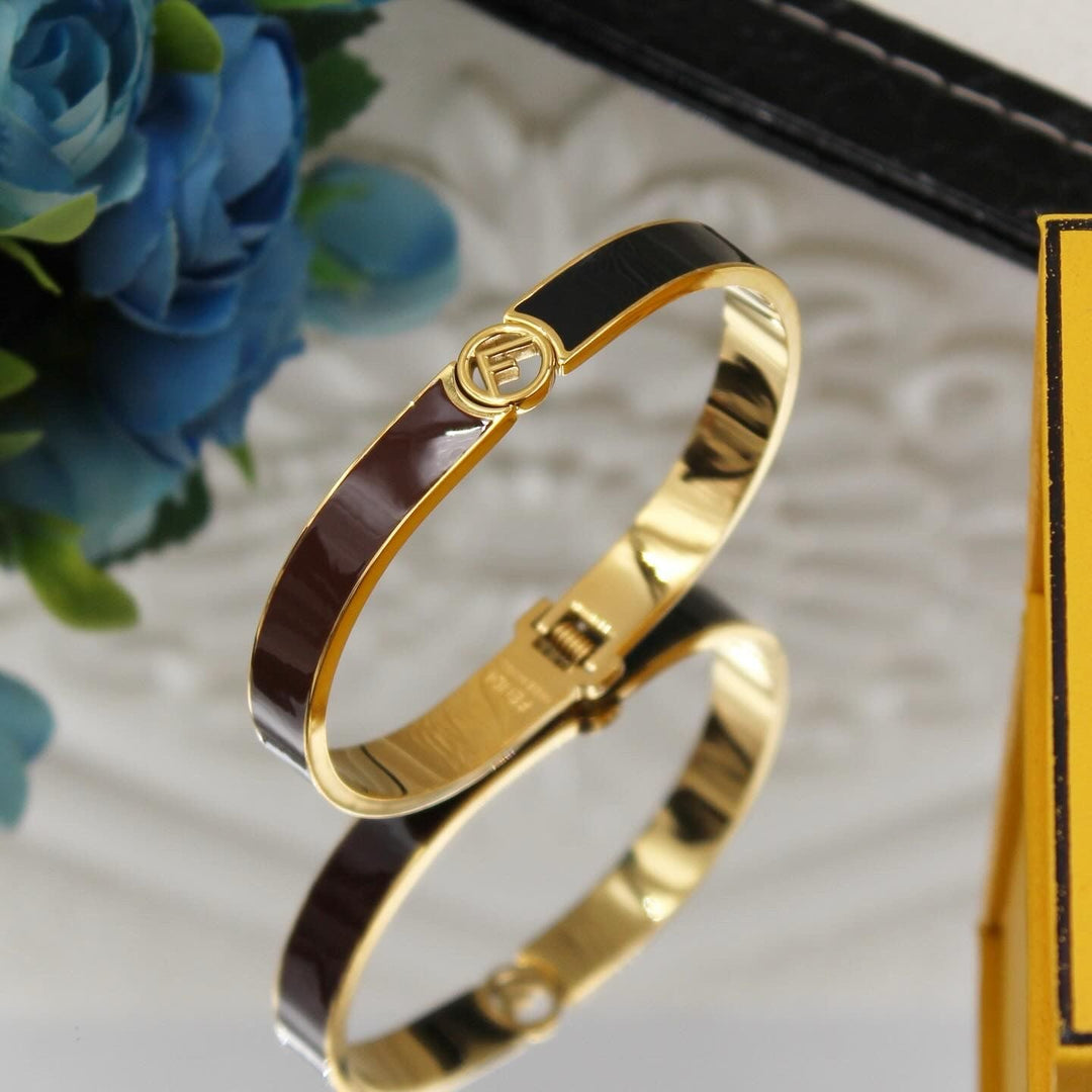 ladies brooches and bracelets Lilly Onlines