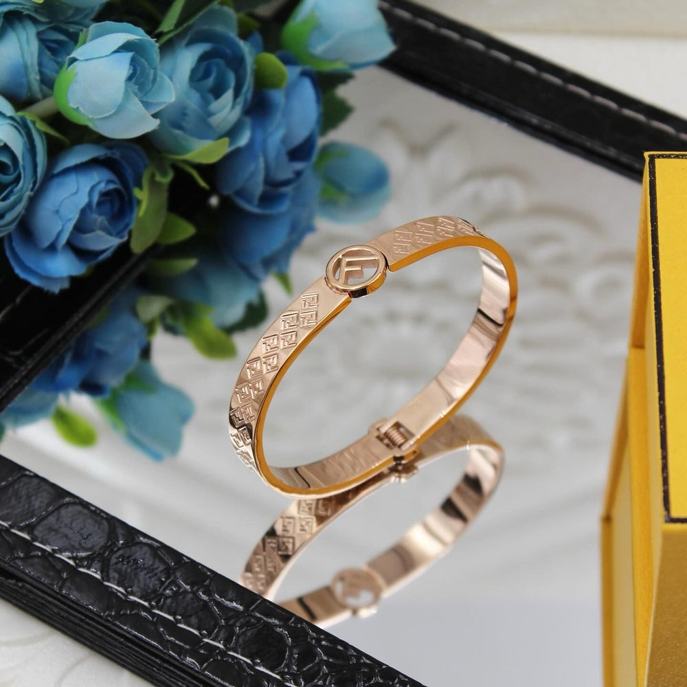ladies brooches and bracelets Lilly Onlines