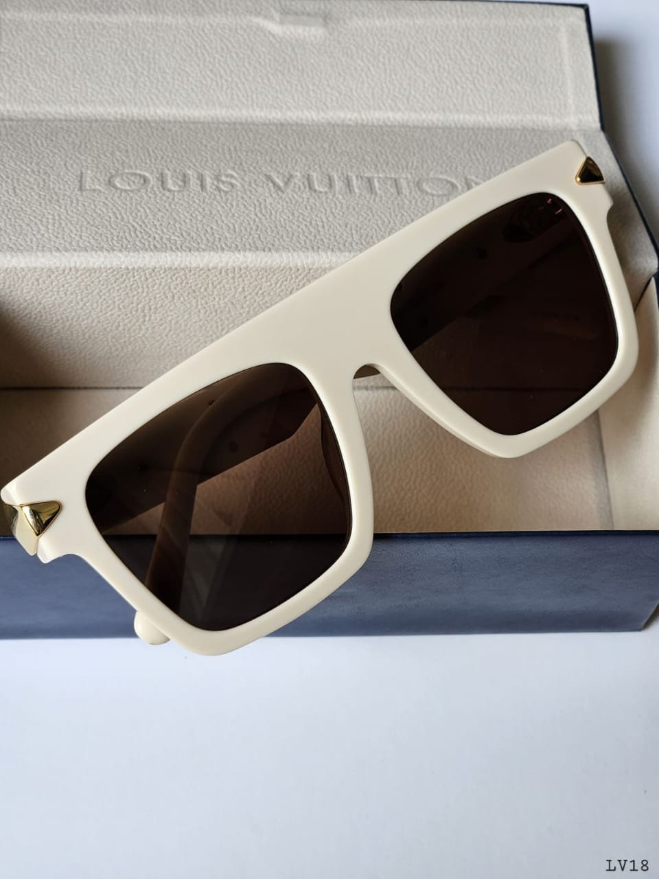 ladies sunglasses Lilly Onlines