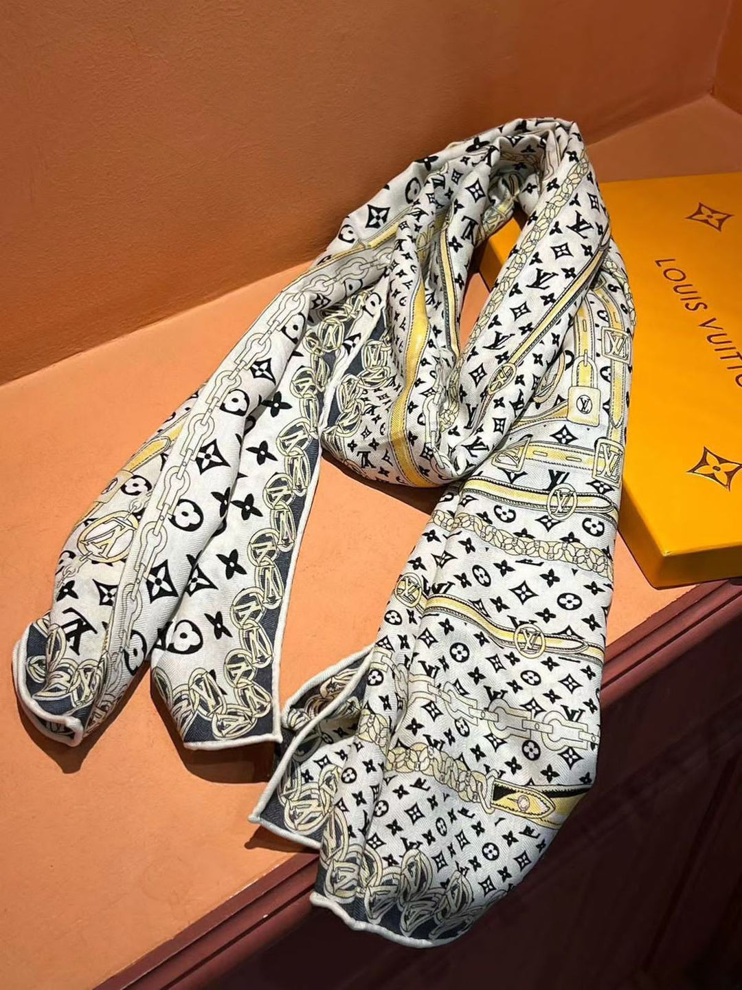 Ladies scarf Lilly Onlines