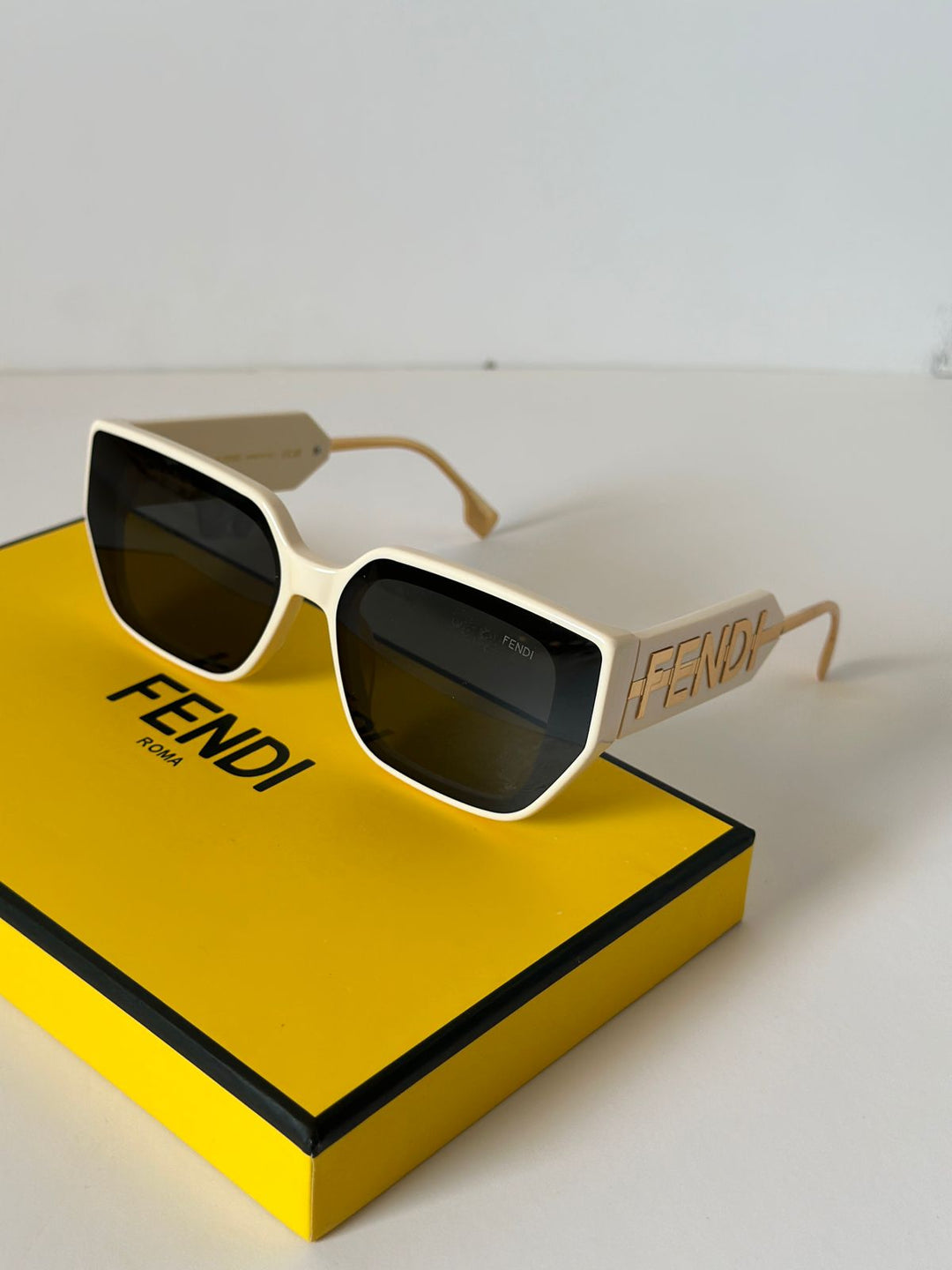 ladies sunglasses Lilly Onlines