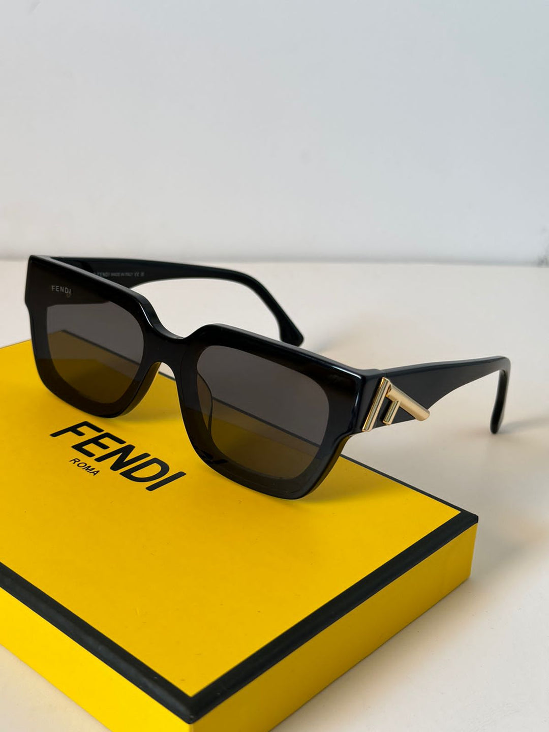 ladies sunglasses Lilly Onlines