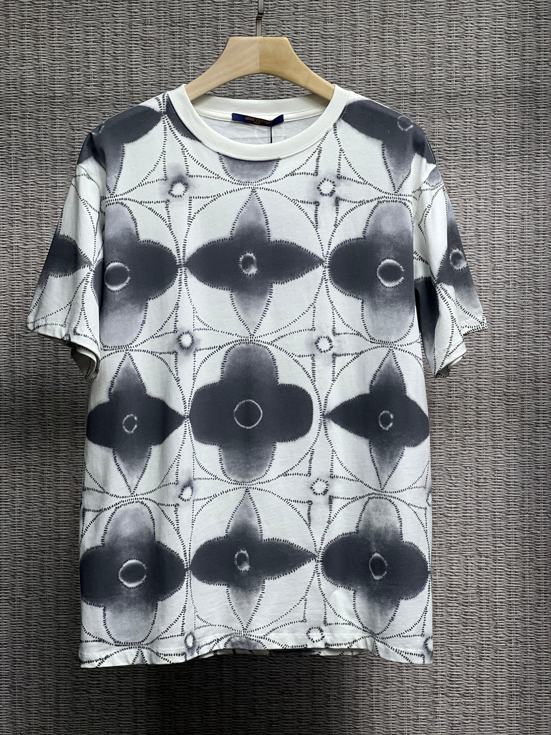 Men T-shirts Lilly Onlines