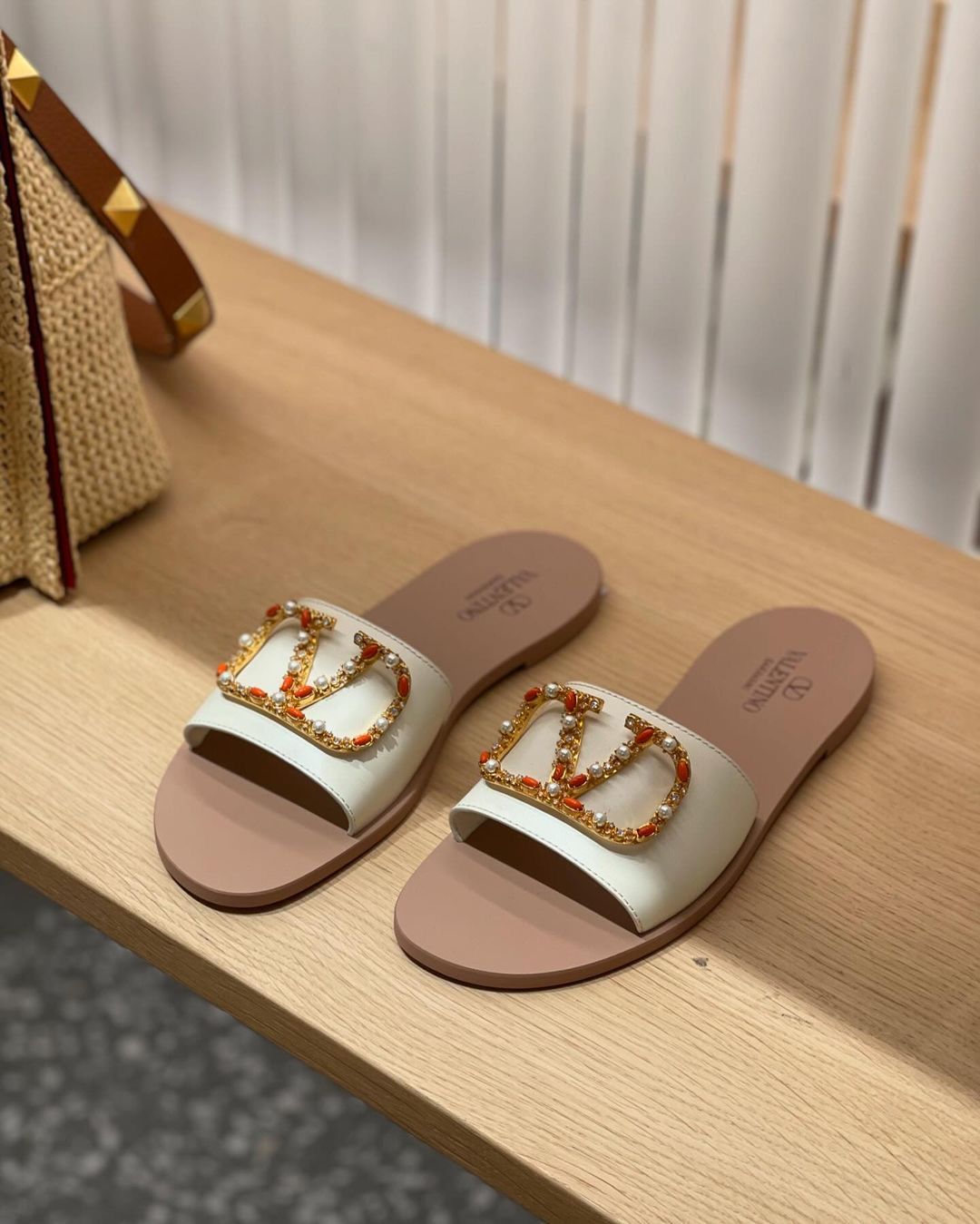 Ladies flats Lilly Onlines