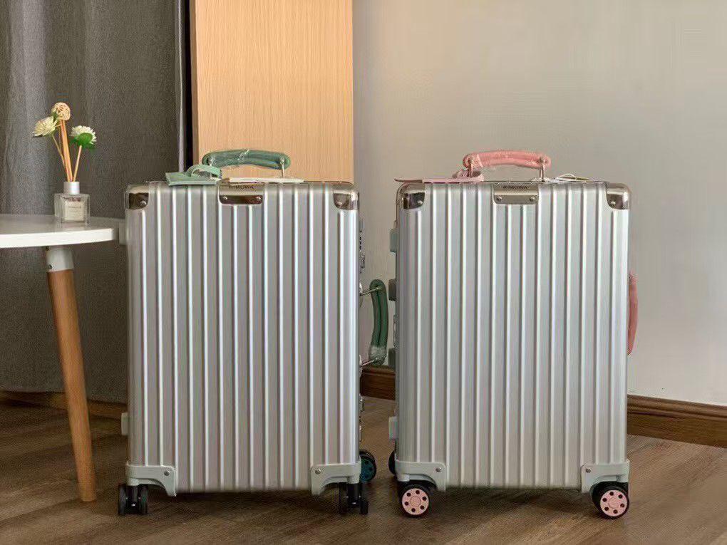 Travel bags Lilly Onlines