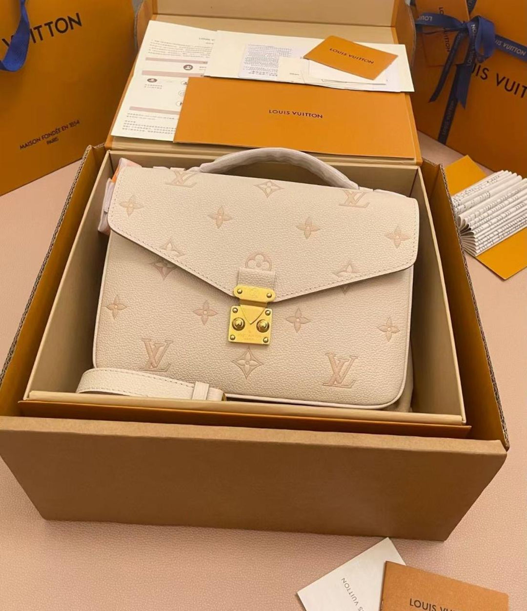 Ladies Lv bags Lilly Onlines