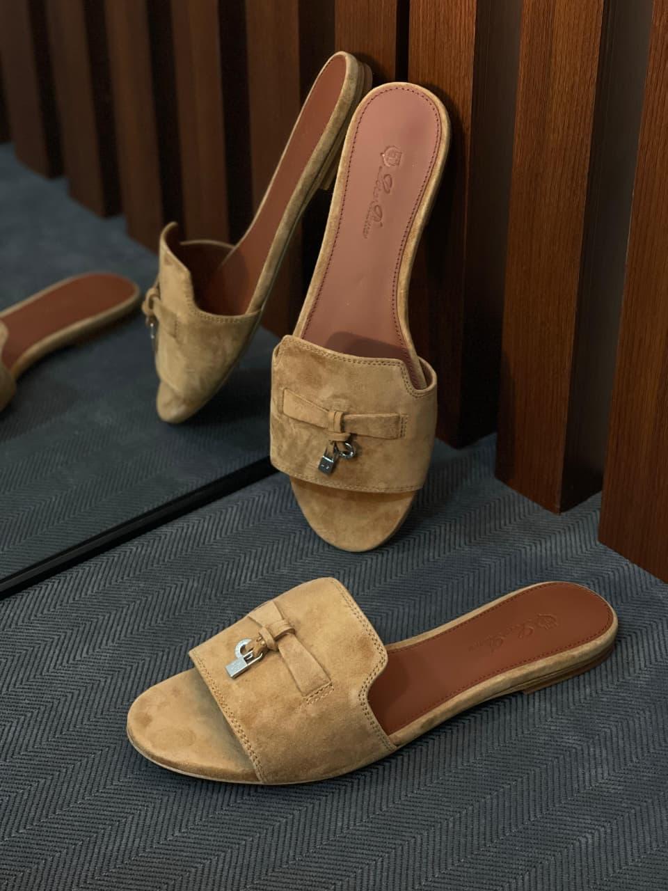 Ladies Flats